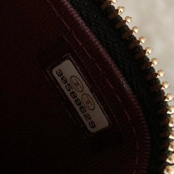 SOLD - Chanel Mini Vanity with Chain - Picture 8 of 12